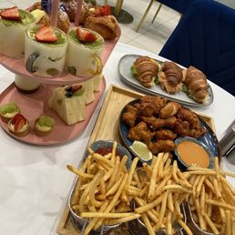 Large portions for high tea!