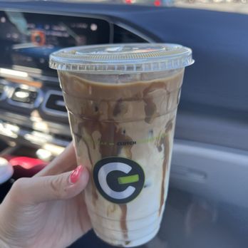 Clutch Coffee Bar - Iced Caramel Macchiato - Coffee & Tea Near Me - Winston-Salem, North Carolina