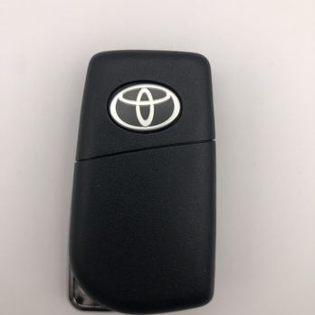 Car Keys Center - Toyota flip key - Keys & Locksmiths Near Me Car Keys Center - Toyota flip key - Keys & Locksmiths Near Me