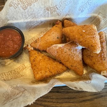 Primanti Bros. Restaurant and Bar - Breaded Mozzarella Wedges - Sports Bars Near Me - Hershey, Pennsylvania