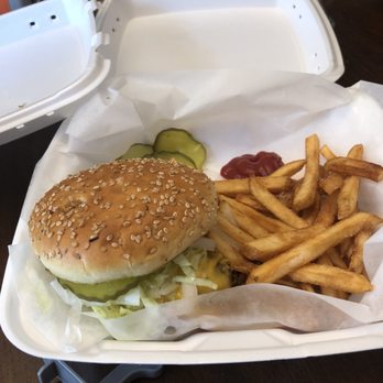 Scoreboard Grille - Mac Daddy - American Near Me - Green Bay, Wisconsin