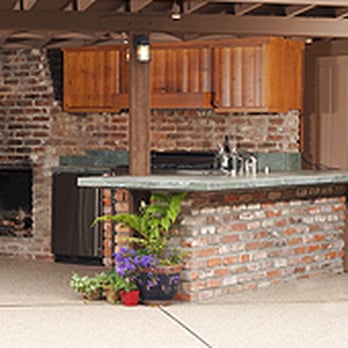 Hagen & Associates Construction - an outdoor kitchen - General Contractors Near Me - Albert Lea, Minnesota Hagen & Associates Construction - an outdoor kitchen - General Contractors Near Me - Albert Lea, Minnesota