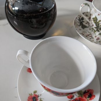 Hummingbird Tea Room & Bakery - Generous amount of tea per serving - Tea Rooms Near Me - Magnolia, Texas Hummingbird Tea Room & Bakery - Generous amount of tea per serving - Tea Rooms Near Me - Magnolia, Texas