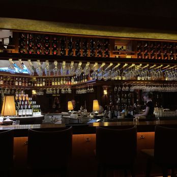 Seasons 52 - New American Near Me - Burlington, Massachusetts