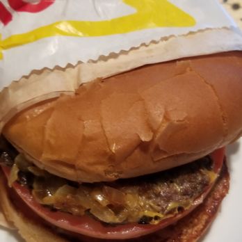 In-N-Out Burger - 10/20/19 FALSE ADVERTISING SEE HOW THEY PUT THAT TINY PATTY ALL THE WAY OUT OF THE BUN? RIP OFF WHAT CHEATERS - Burgers Near Me - Long Beach, California