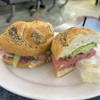 Airport Diner - 2. Roast Beef - Diners Near Me - Bohemia, New York Airport Diner - 2. Roast Beef - Diners Near Me - Bohemia, New York