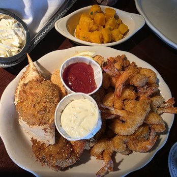 Pappadeaux Seafood Kitchen - A split sampler plate of seafood. Butternut squash side. - Seafood Near Me - San Antonio, Texas Pappadeaux Seafood Kitchen - A split sampler plate of seafood. Butternut squash side. - Seafood Near Me - San Antonio, Texas