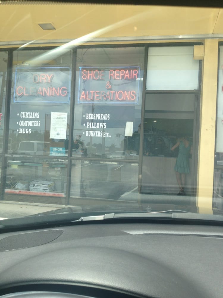 TIP TOP CLEANERS 167 NE 167th St, North Miami Beach, Florida