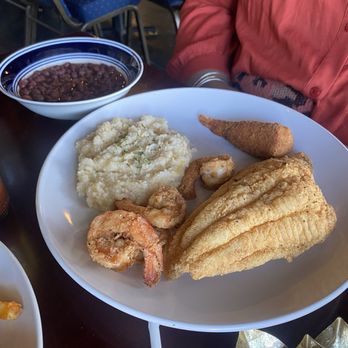 Elders Family Restaurant - Catfish, Stuffed Shrimp, Red Beans & Rice - Cajun/Creole Near Me - Converse, Texas