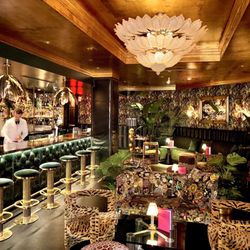 Dirty French Steakhouse - Bar area