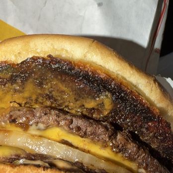 In-N-Out Burger - Fast Food Near Me - Murrieta, California