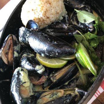 Manhattan Beach Post - Mussels, has Thai flavors - New American Near Me - Manhattan Beach, California