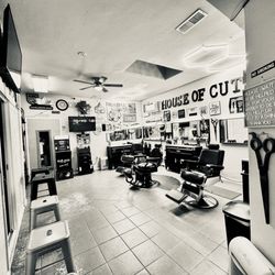 House Of Cuts - Inside shop
