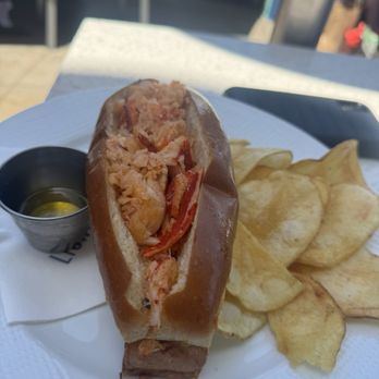 Lighthouse - Lobster Roll - Breakfast & Brunch Near Me - Newport Beach, California