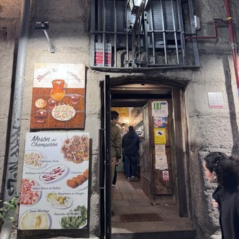 El Mesón del Champiñón - Spanish Near Me - Madrid, M El Mesón del Champiñón - Spanish Near Me - Madrid, M
