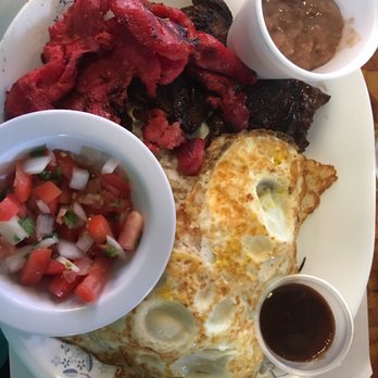 Uncle Mike's Place - Tocino combo with eggs and skirt steak - Breakfast & Brunch Near Me - Chicago, Illinois