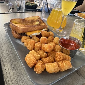 18bin - Breakfast sandwich - Bars Near Me - Las Vegas, Nevada 18bin - Breakfast sandwich - Bars Near Me - Las Vegas, Nevada