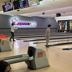 Majestic Lanes - Bowling