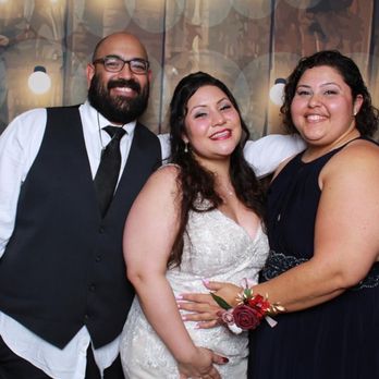 C Snaps Photo Booth - Photo Booth Rentals Near Me
