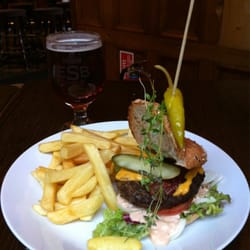 Bishops Arms Järntorget - The burger