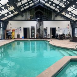 Chateau Merrimack Resort & Spa