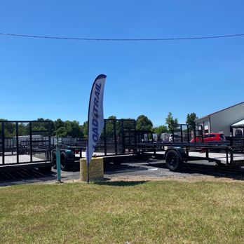 Country Blacksmith Trailers - Carterville - Load trail - Truck Rental Near Me - Carterville, Illinois