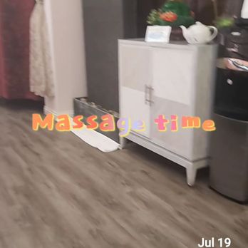 In Step Massage Downey - The waiting area with water or tea while you wait your turn. - Massage Near Me - Downey, California
