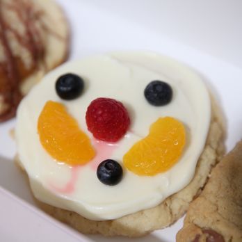 Crumbl - Redlands - Hey, Mr. "Fruit Pizza" Man! - I expected this to have a fruit flavor but it was sugary. - Bakeries Near Me - Redlands, California
