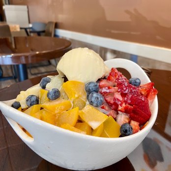 Sol Levante Bakery - Regular sized red bean shaved ice - Bakeries Near Me - Cheltenham, Pennsylvania