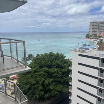 Waikiki Circle Hotel - Resorts Near Me - Honolulu, Hawaii Waikiki Circle Hotel - Resorts Near Me - Honolulu, Hawaii