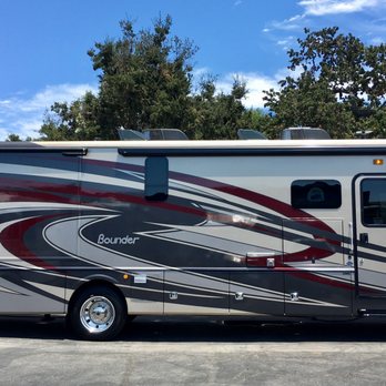 Conejo RV - Our 2018 Fleetwood Bounder 35K - RV Dealers Near Me - Thousand Oaks, California Conejo RV - Our 2018 Fleetwood Bounder 35K - RV Dealers Near Me - Thousand Oaks, California