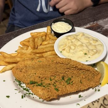 Crabby Bill's - Seafood Near Me - Indian Rocks Beach, Florida
