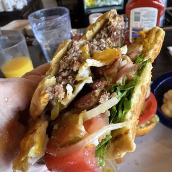 Mama's Breakfast Table - Brunch Burger! - Breakfast & Brunch Near Me - St. Louis, Missouri