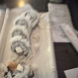 kotori - "Salmon roll with cream cheese"