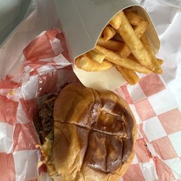 My burger and fries !