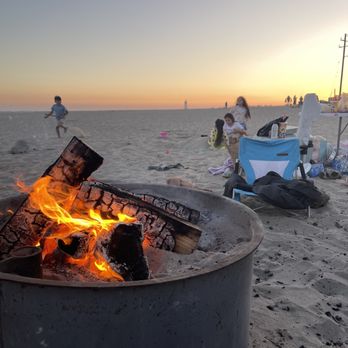 Twin Lakes State Beach - Bonfire - Beaches Near Me - Santa Cruz, California Twin Lakes State Beach - Bonfire - Beaches Near Me - Santa Cruz, California