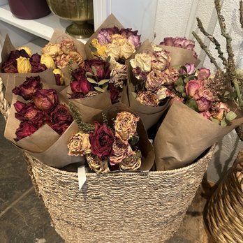 Ray’s Floral Boutique - Dried bouquets - Florists Near Me - San Antonio, Texas