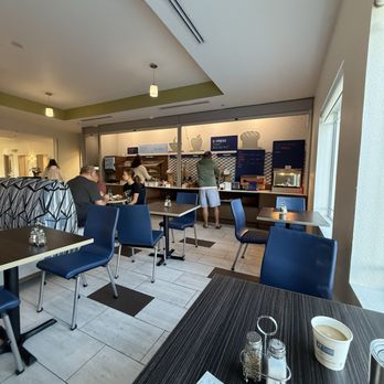Holiday Inn Express Venice - Hotels Near Me - Venice, Florida Holiday Inn Express Venice - Hotels Near Me - Venice, Florida