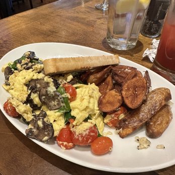 Brio Italian Grille - Egg scramble with vegetables - Italian Near Me - Cherry Hill, New Jersey