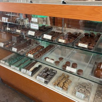 Southern Candymakers - Yummy!! - Chocolatiers & Shops Near Me - New Orleans, Louisiana Southern Candymakers - Yummy!! - Chocolatiers & Shops Near Me - New Orleans, Louisiana