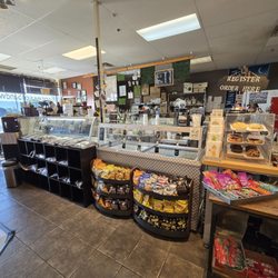 Coffee Ta Cream - Ice cream and snacks counter