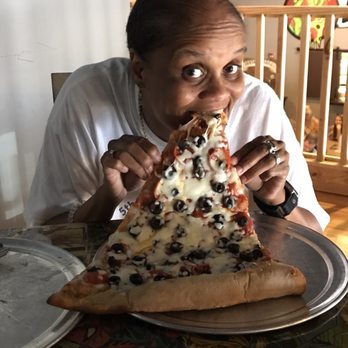 Frothy Beard Brewing Company - Look how HUGE this pizza is!!! YOWZAH!!! - Breweries Near Me - Charleston, South Carolina