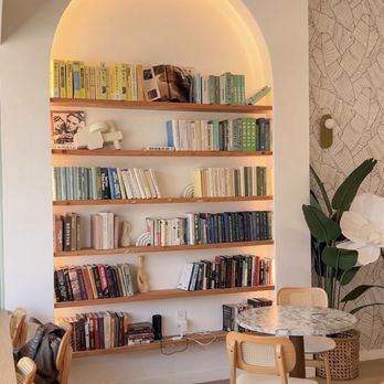 Molly Jasmine Tea Shoppe - Interior // IG: eatswithvicki - Juice Bars & Smoothies Near Me - Davis, California Molly Jasmine Tea Shoppe - Interior // IG: eatswithvicki - Juice Bars & Smoothies Near Me - Davis, California