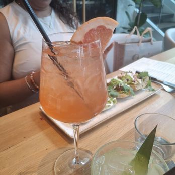 Moxies - Grapefruit Spritz - New American Near Me - Fort Lauderdale, Florida