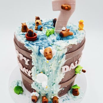 Caitlyn’s Sweets - Capybara cake - Desserts Near Me Caitlyn’s Sweets - Capybara cake - Desserts Near Me