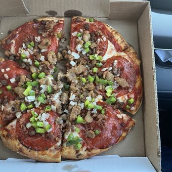 Old Hickory Pizza & Pub - Old Hickory Supreme!! - Pizza Near Me - Old Hickory, Tennessee
