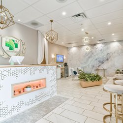 Bellissimo Salon & Spa - front desk reception and waiting area inside of spa