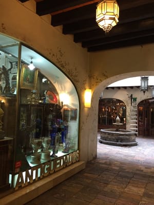 Antiques Center Plaza del Angel by null