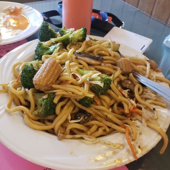 China Wok - Vegetarian lo mein and no egg, no meat fried rice with spring rolls and kung pao chicken. Served family style with extra plates! - Chinese Near Me - Vienna, Virginia China Wok - Vegetarian lo mein and no egg, no meat fried rice with spring rolls and kung pao chicken. Served family style with extra plates! - Chinese Near Me - Vienna, Virginia