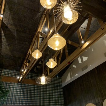 Olive Garden Italian Restaurant - Lamps and ceiling decor - Italian Near Me - Orlando, Florida